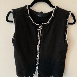 ASOS Design Black Sleeveless Knit Top with White lettuce curl Trim small NWOT